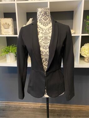 NWT Quince Black Tailored Blazer - Classic Jacket